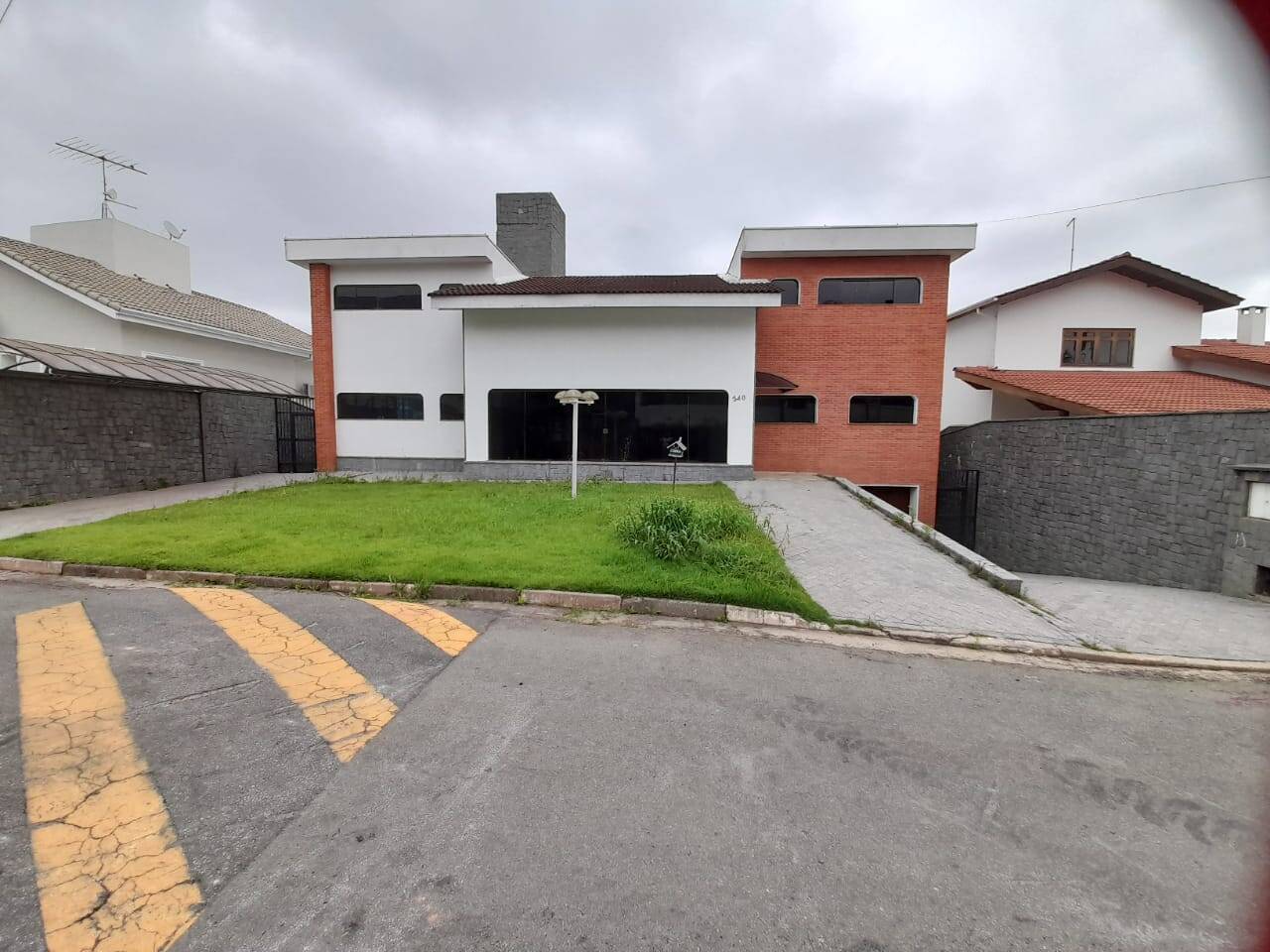 #20640 - Casa em condominio fechado para Locação em Arujá - SP