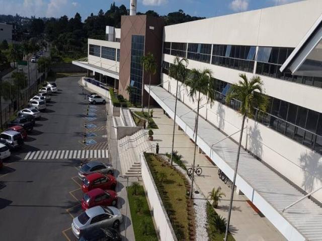 Salão Comercial para Locação em Arujá - 4