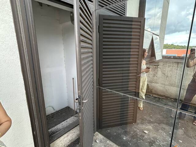 Sala para Locação em Arujá - 5