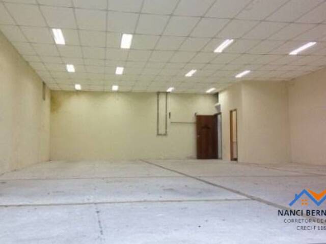 Sala para Locação em Arujá - 4